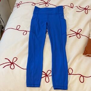 Very Pretty Blue Lululemon Leggings With Pockets NWOT Size 4 Length: 25”